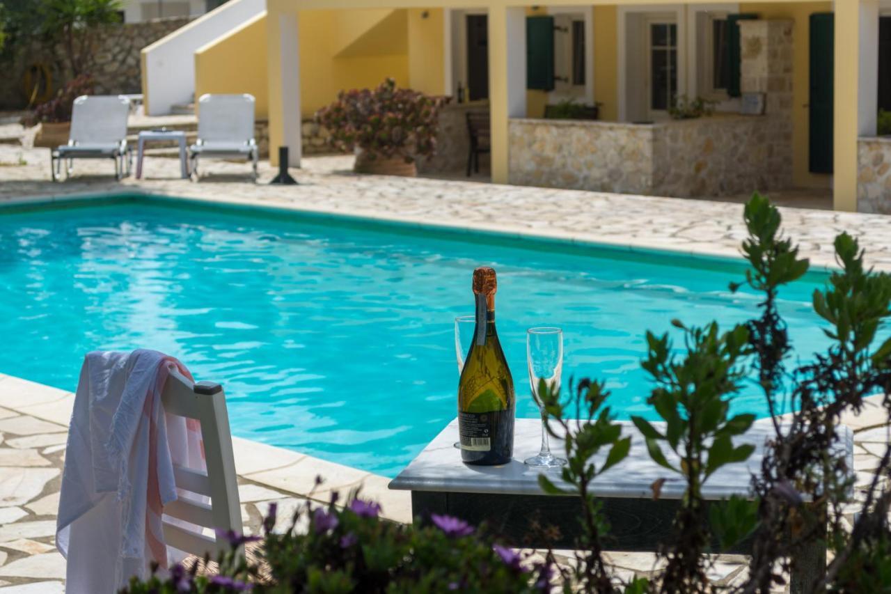 Villa Elaia Suites & Apartments No.1 Гайос Экстерьер фото